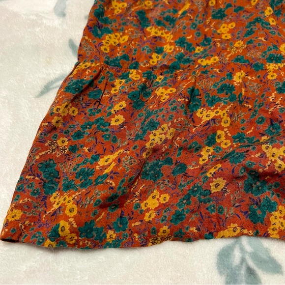 Spring dress - Picture 2 of 6